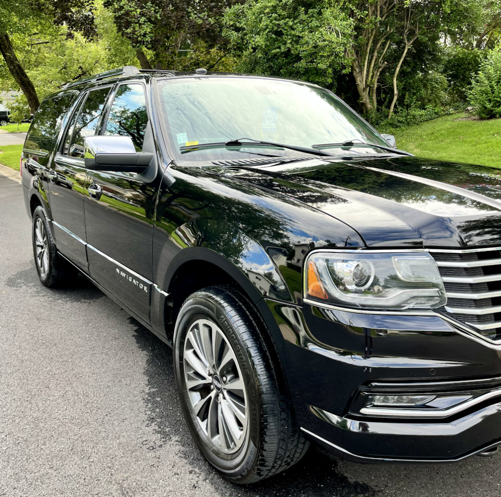 Lincoln SUV Exterior